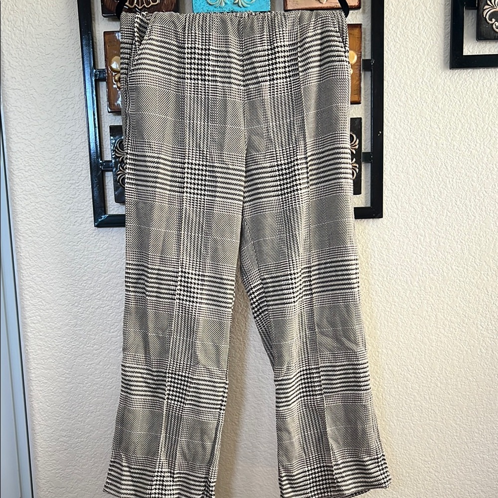 Chic Black and White Plaid Trousers